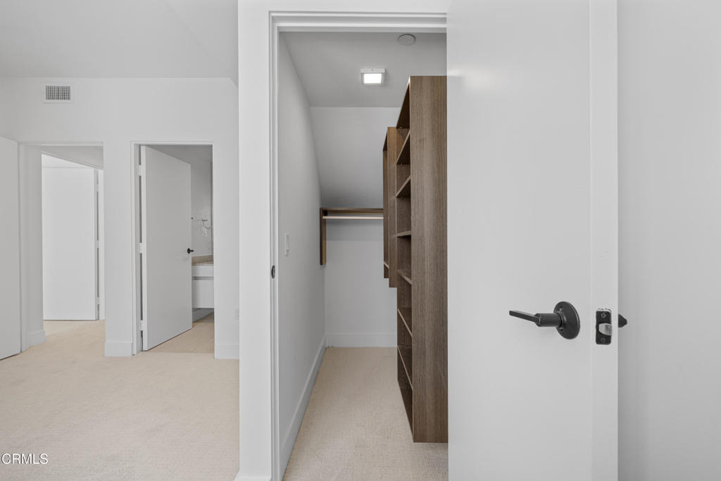 1345 Havenhurst - Photo 17