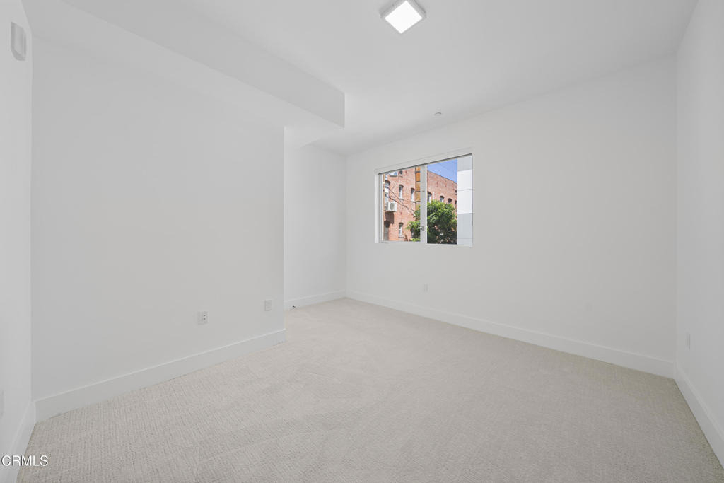 1345 Havenhurst - Photo 15
