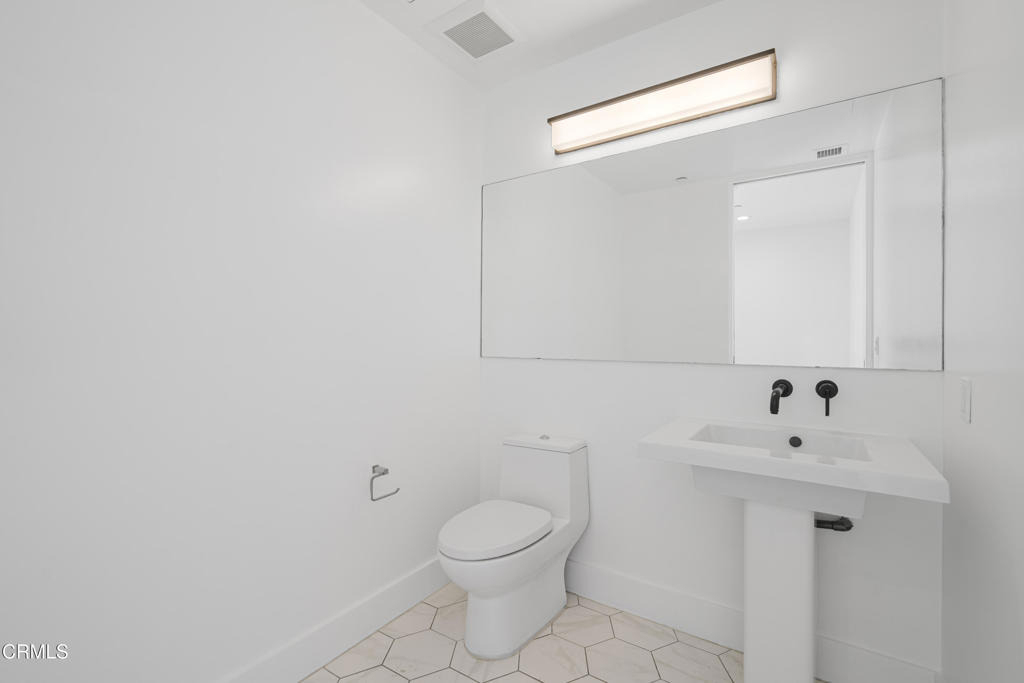 1345 Havenhurst - Photo 11