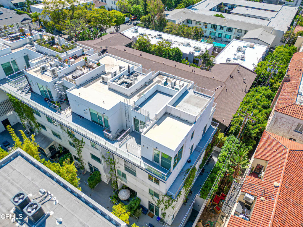 1345 Havenhurst - Photo 1