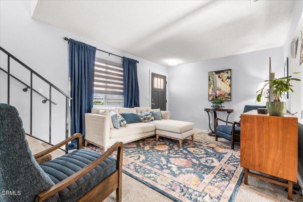 509 W Duarte Road - Photo 3
