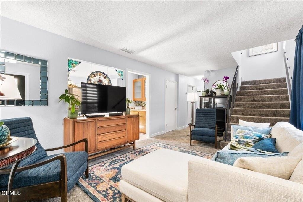 509 W Duarte Road - Photo 2
