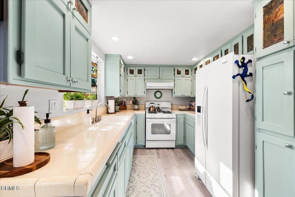 509 W Duarte Road - Photo 8