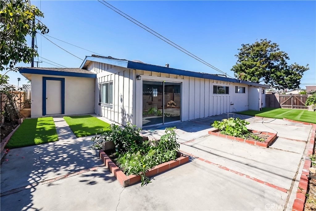 13352 Barney Street - Photo 1