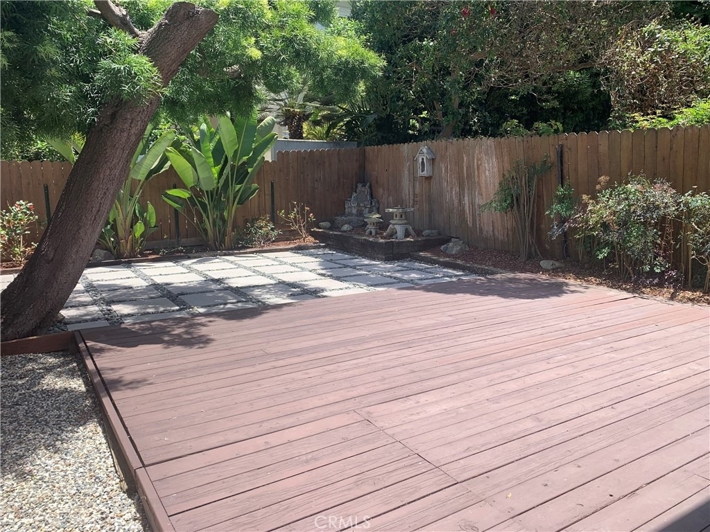 1064 Santa Ana - Photo 3
