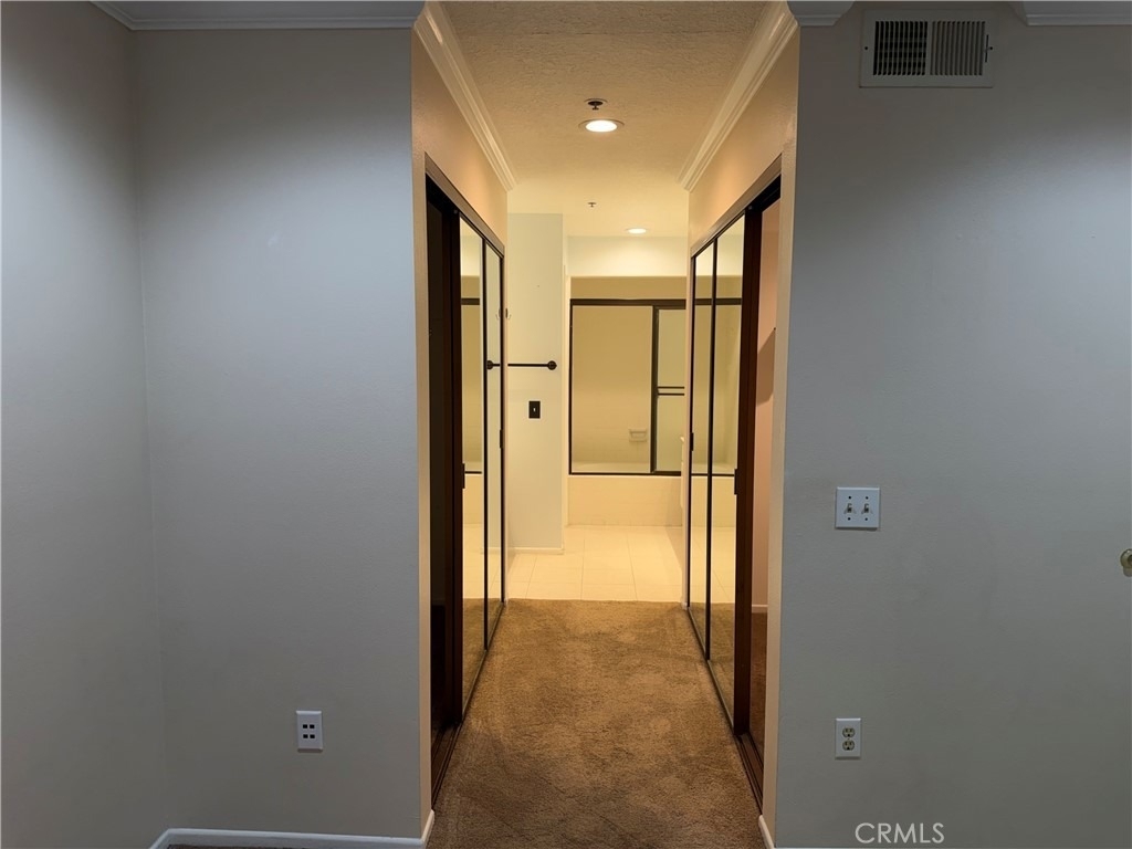 280 Cagney - Photo 11
