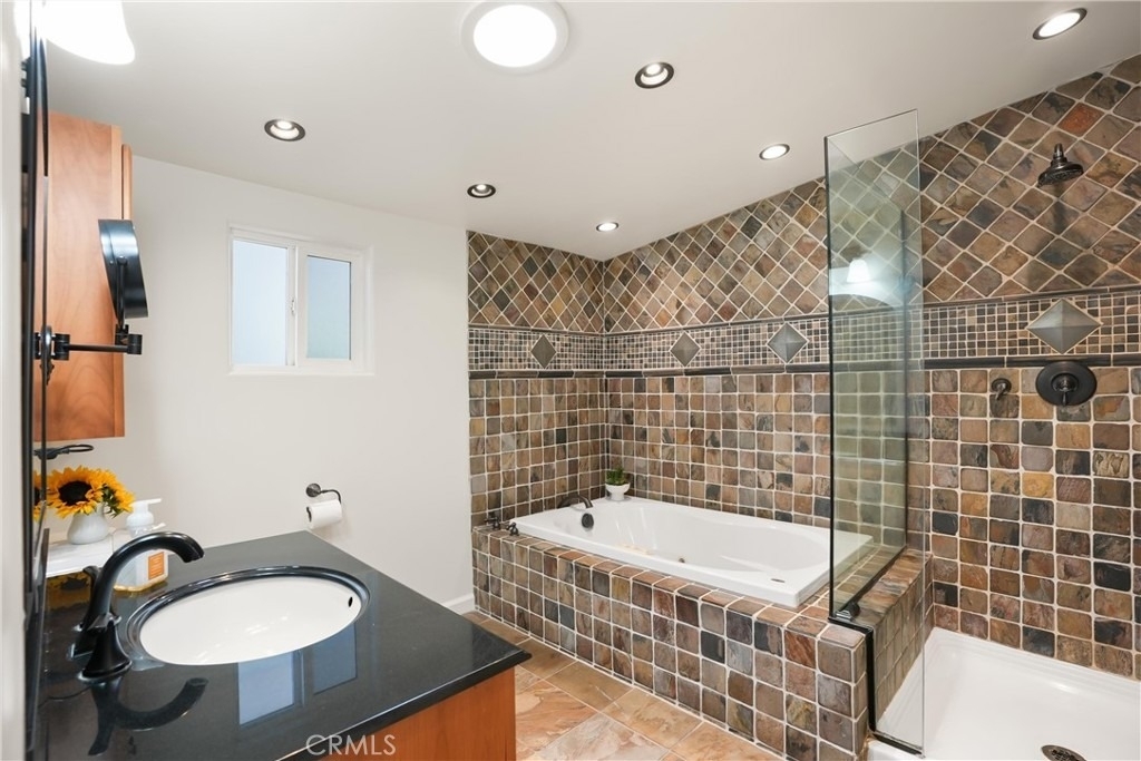 142 Liberty - Photo 18