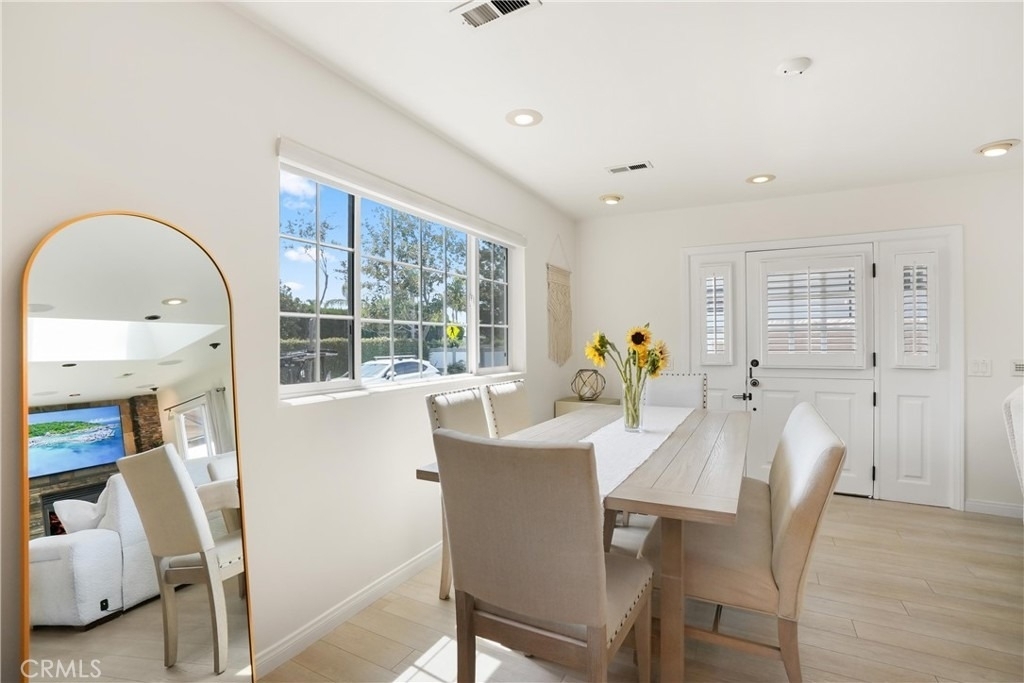 142 Liberty - Photo 9