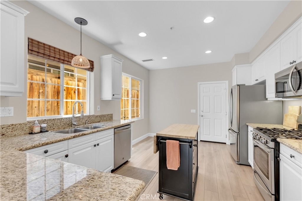 9 Fieldhouse - Photo 5