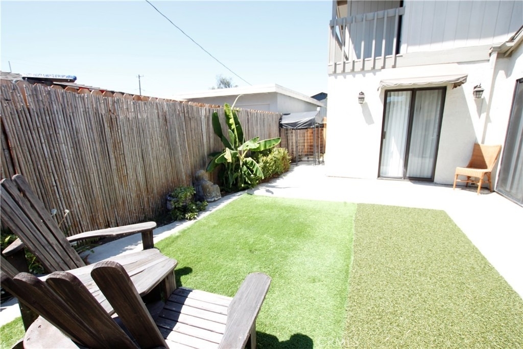 2383 Carlton Place - Photo 36