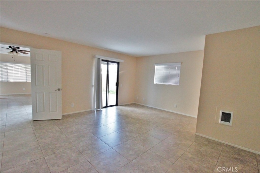 2383 Carlton Place - Photo 12