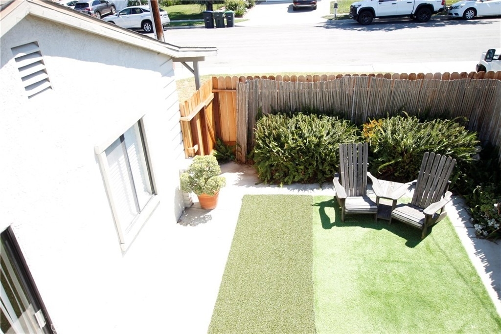 2383 Carlton Place - Photo 34