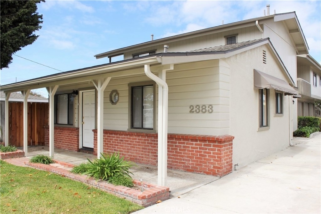 2383 Carlton Place - Photo 2