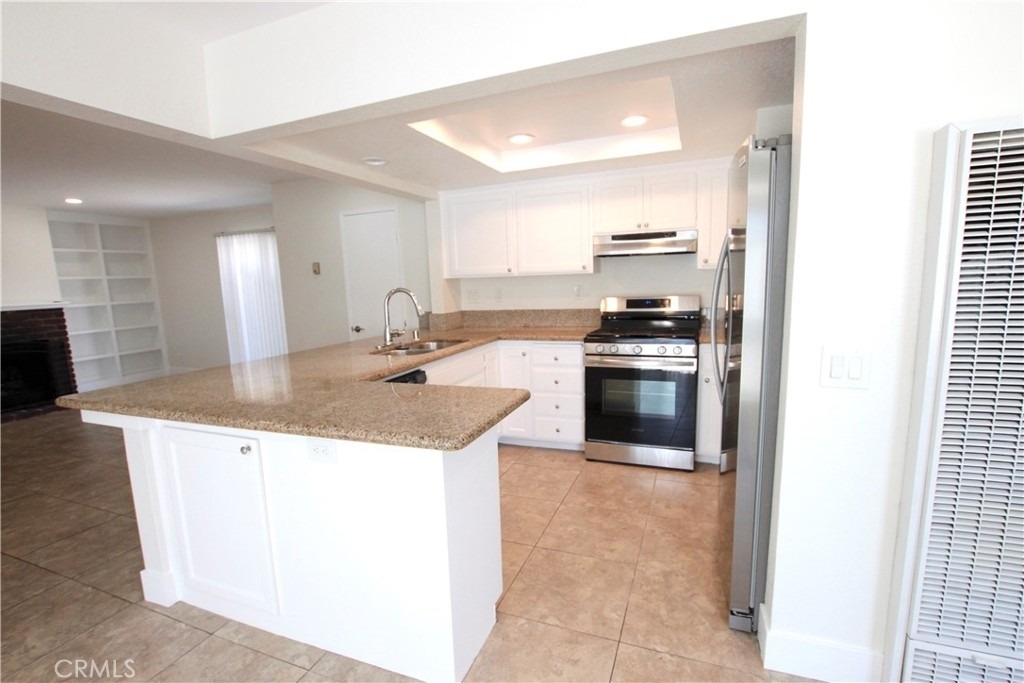 2383 Carlton Place - Photo 17