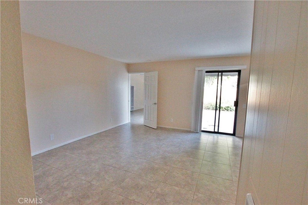 2383 Carlton Place - Photo 14