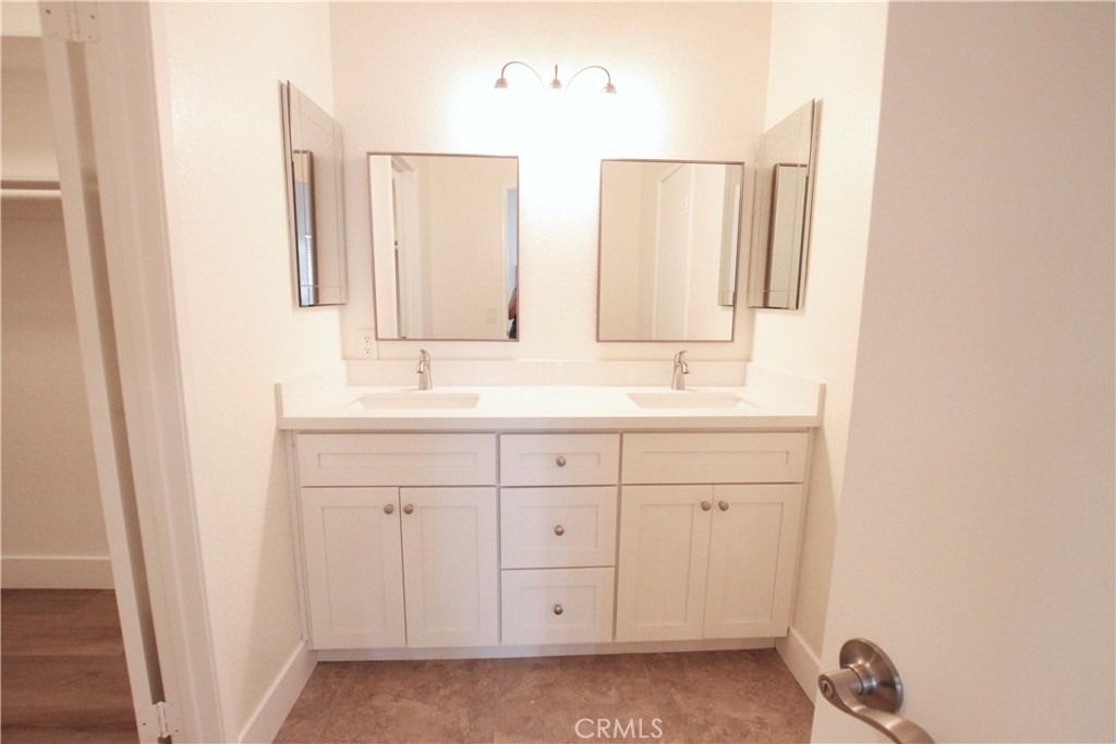 2383 Carlton Place - Photo 31