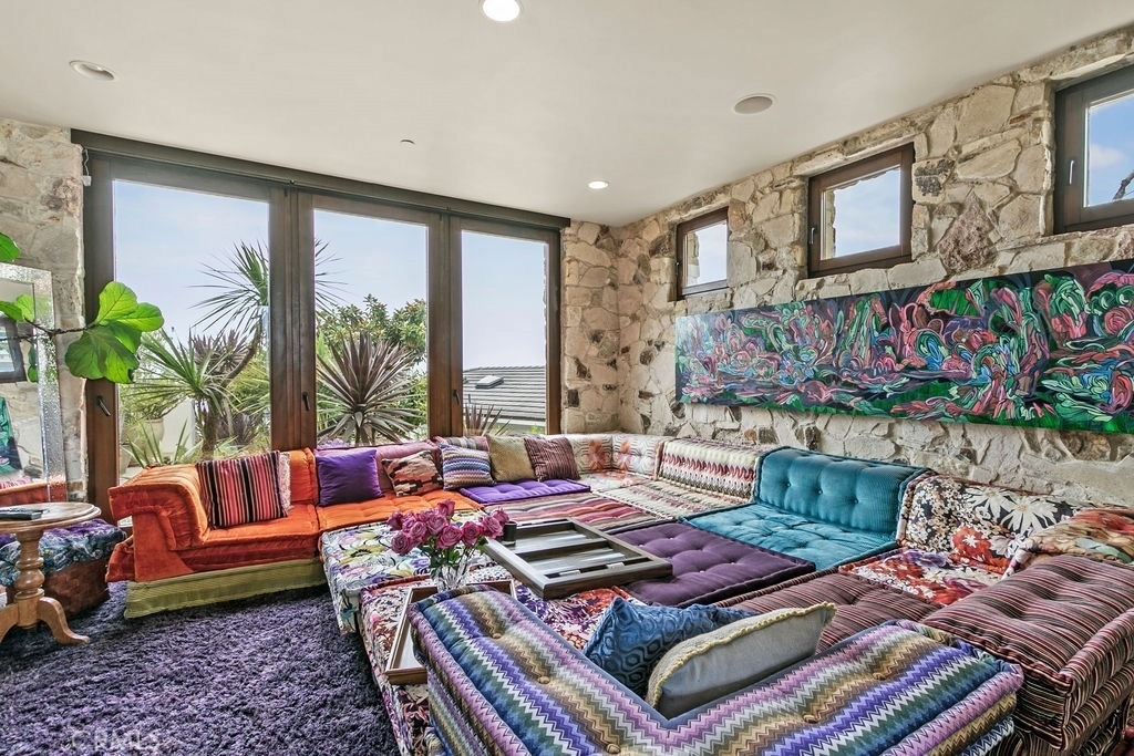 345 Emerald Bay - Photo 2