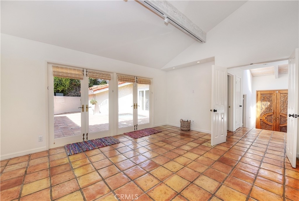 906 Emerald Bay - Photo 11