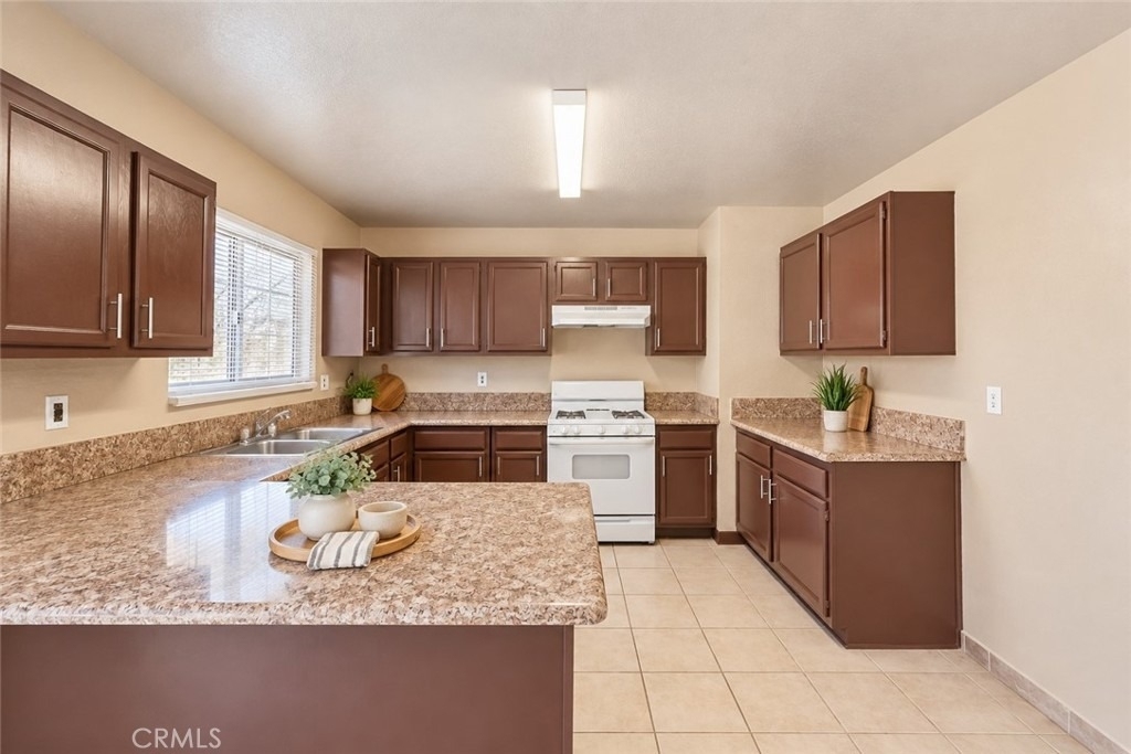 872 N Euclid Drive - Photo 2