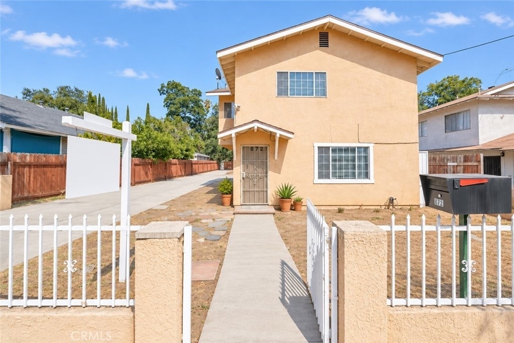 872 N Euclid Drive - Photo 0