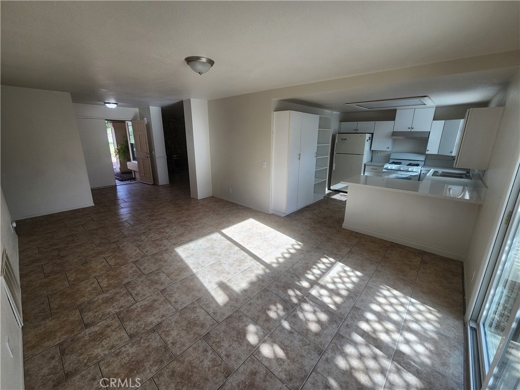 15071 Arlette Drive - Photo 5
