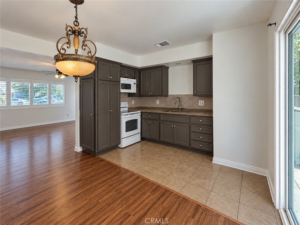 11254 Bellaire Street - Photo 3