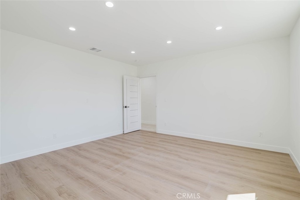 8310 Canterbury Avenue - Photo 13