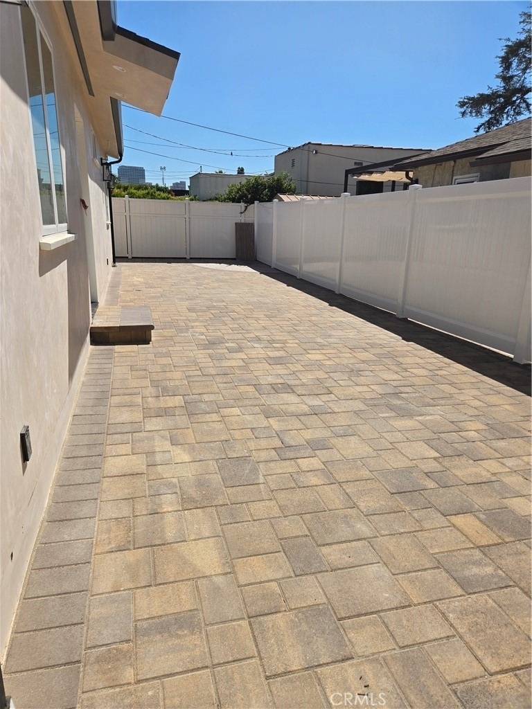 906 Estelle Avenue - Photo 16