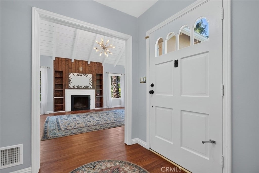 900 E Mountain - Photo 3