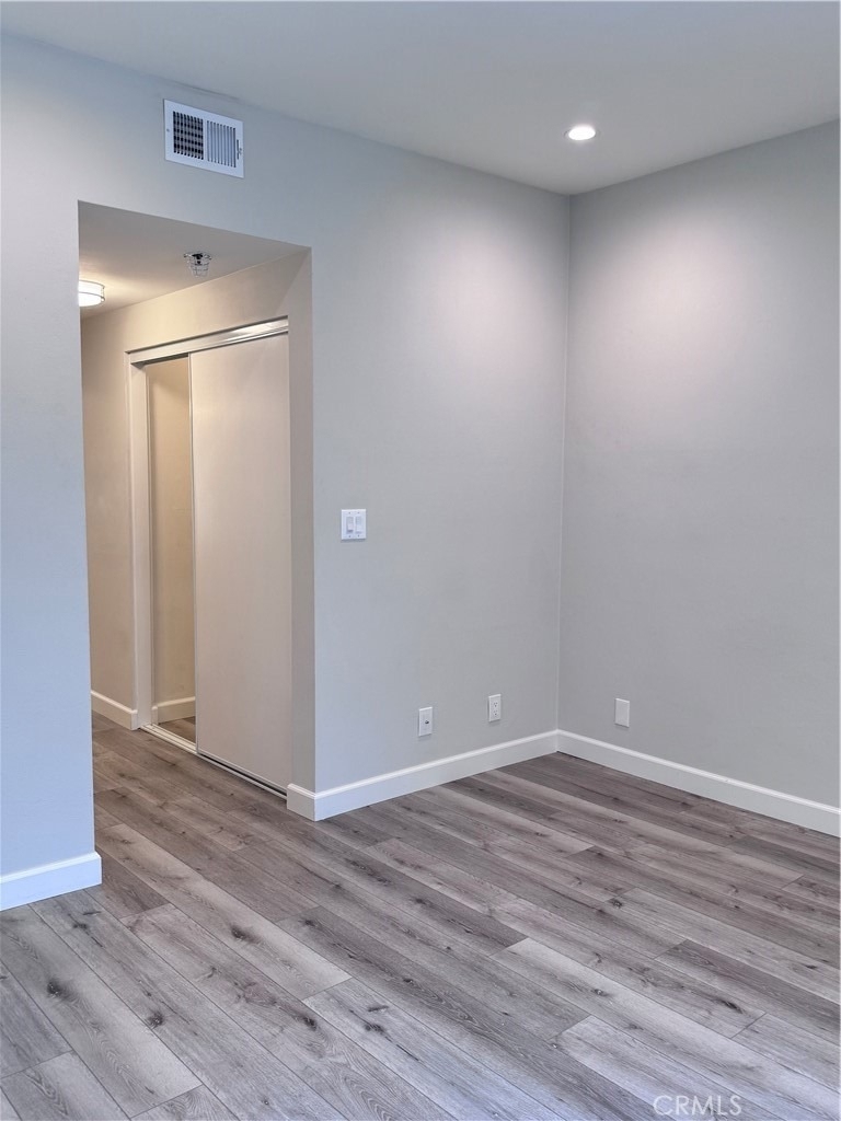 2905 Montrose Ave - Photo 15