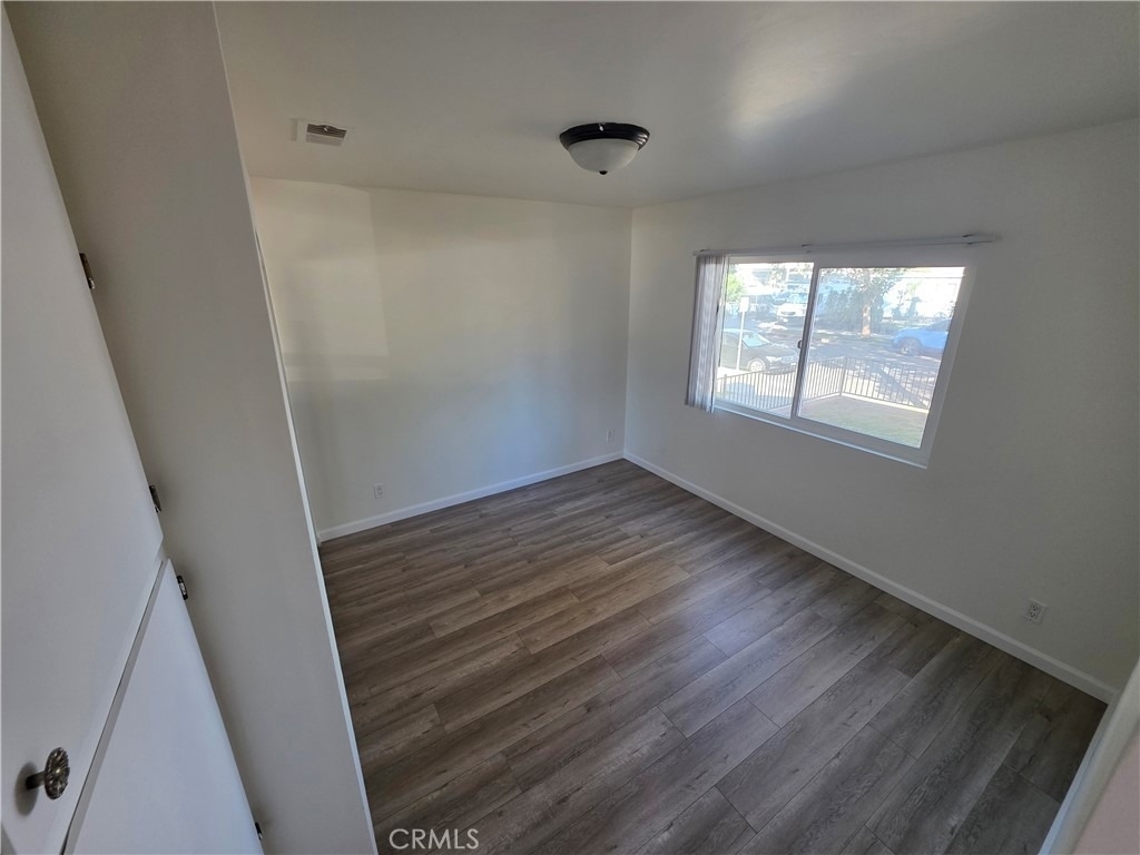 260 W Linden Avenue - Photo 6