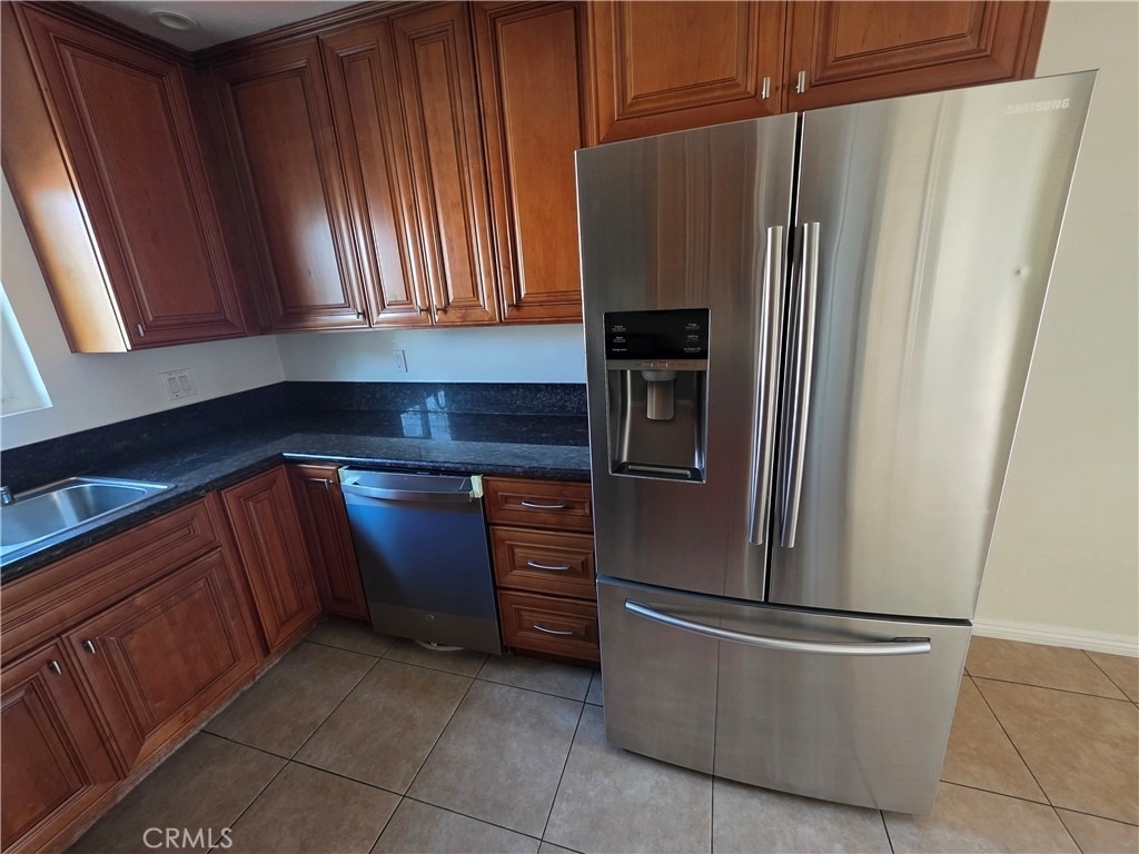 260 W Linden Avenue - Photo 5