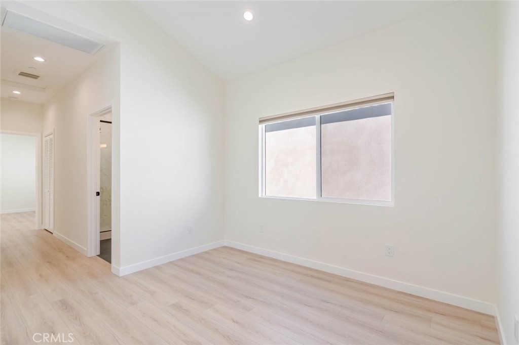 11939 Burton - Photo 6