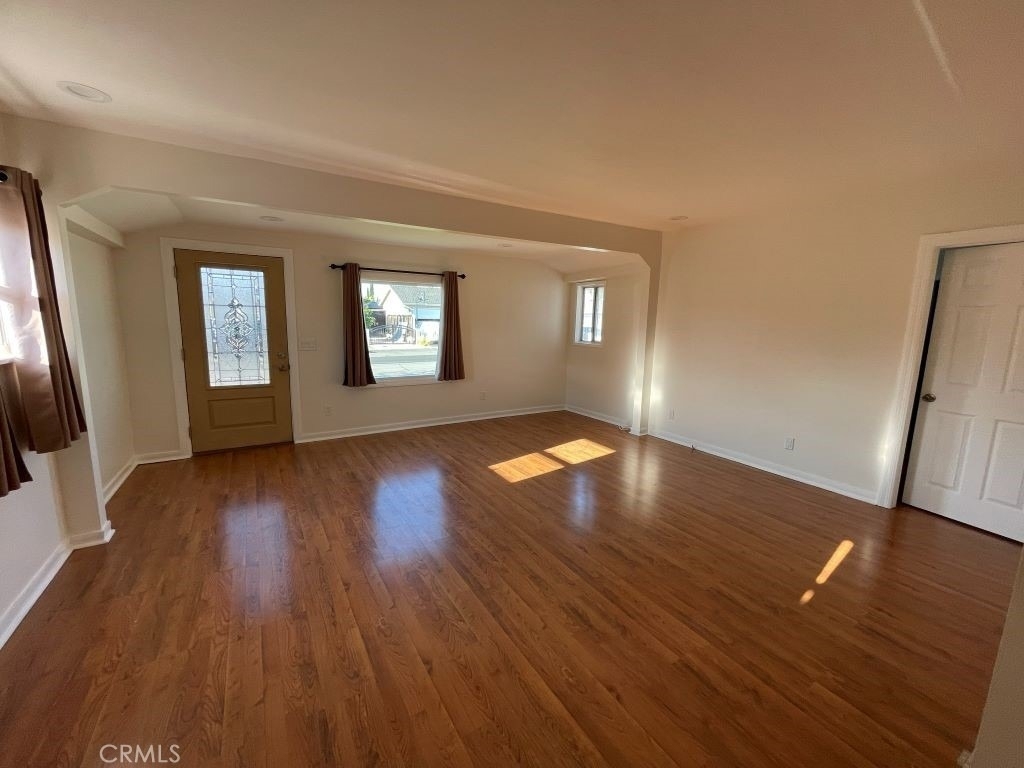 10122 Imperial Avenue - Photo 4