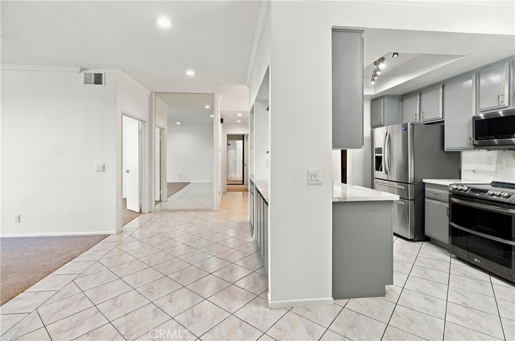 14115 Moorpark - Photo 18