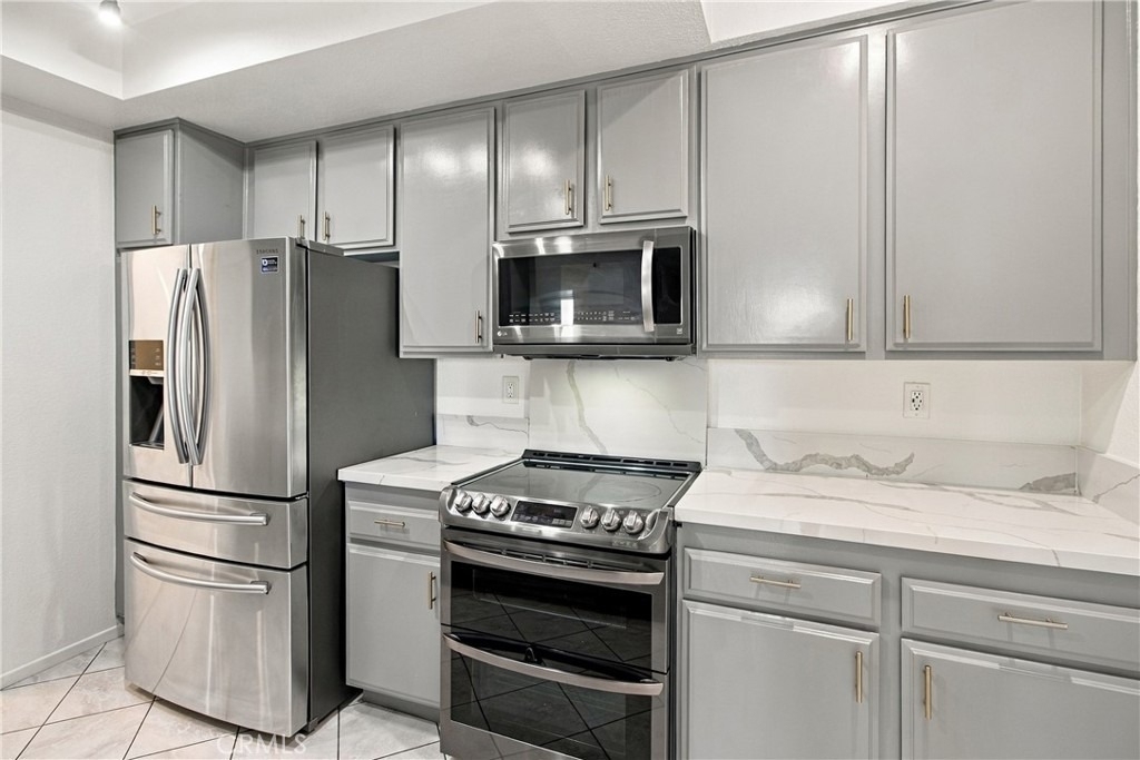 14115 Moorpark - Photo 5