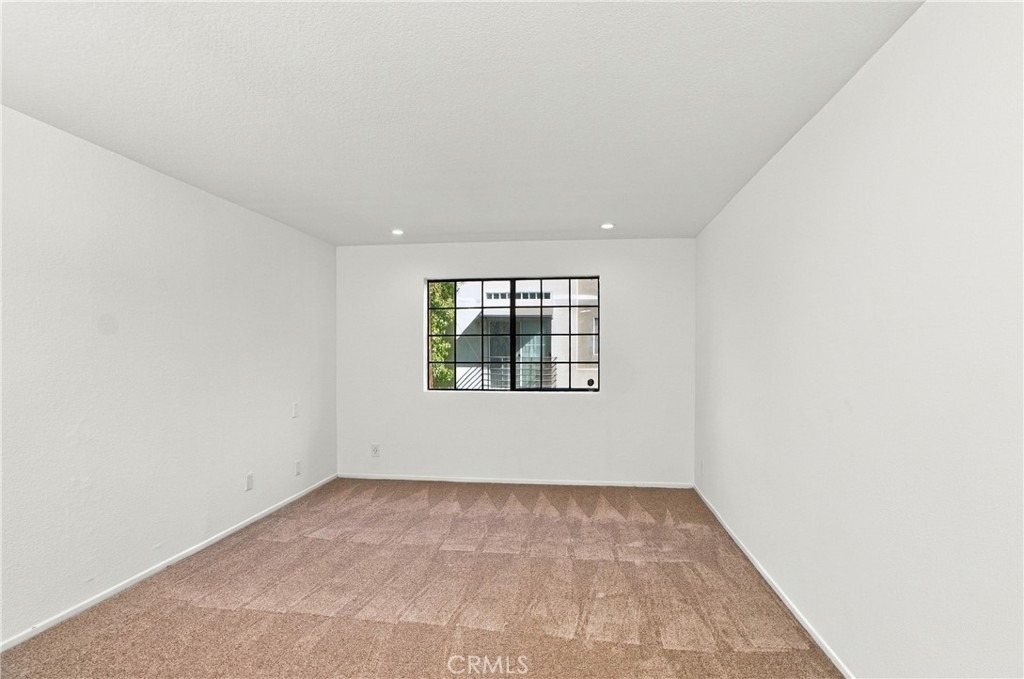 14115 Moorpark - Photo 9