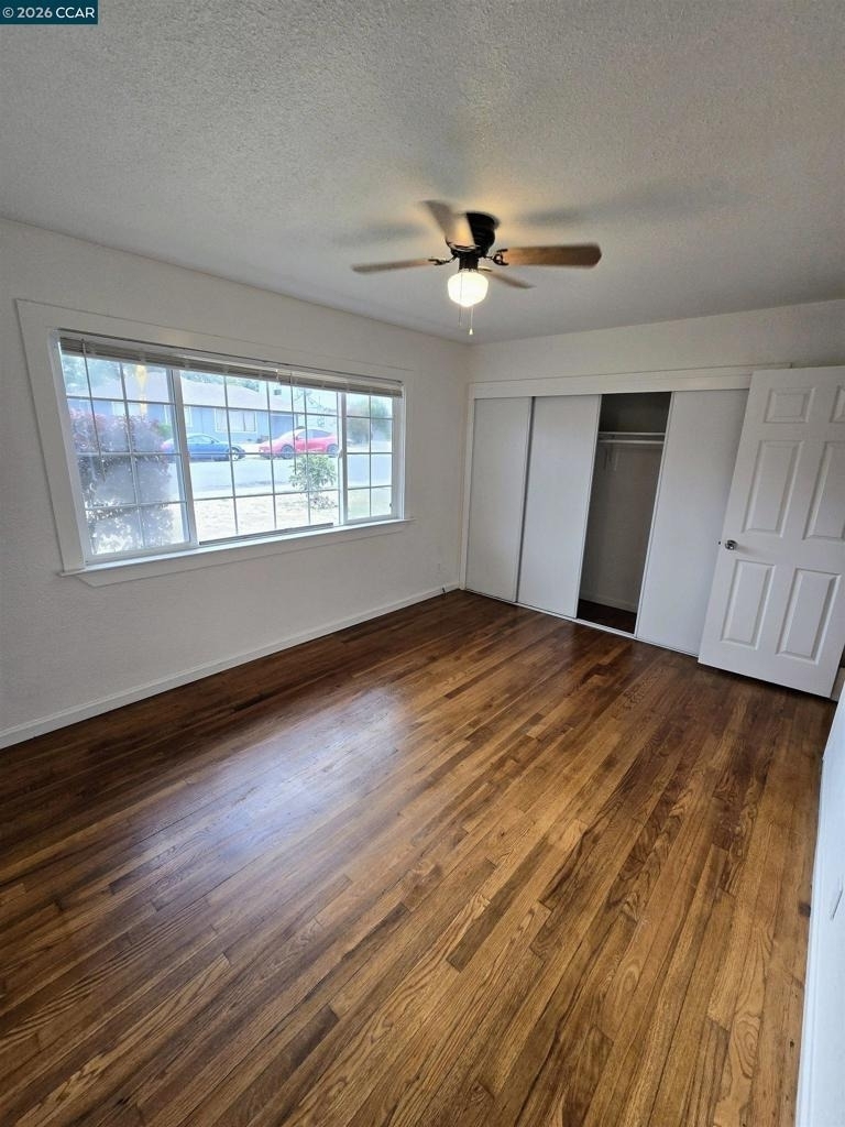 905 Pine St - Photo 8