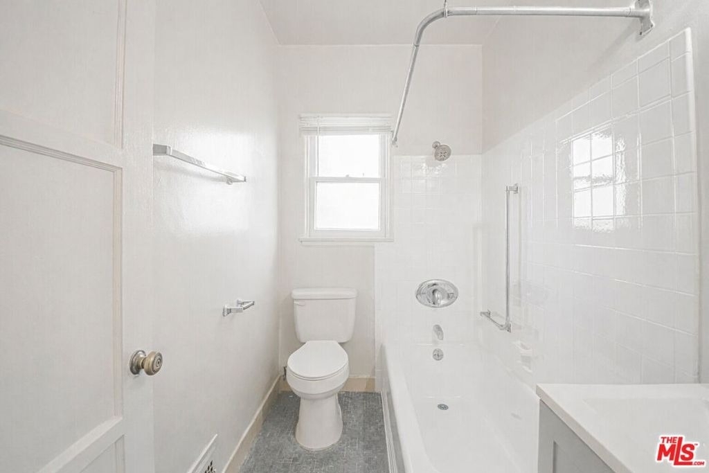 537 S Kenmore Avenue - Photo 6