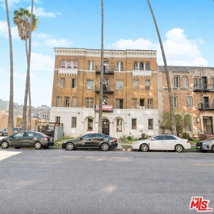537 S Kenmore Avenue - Photo 3