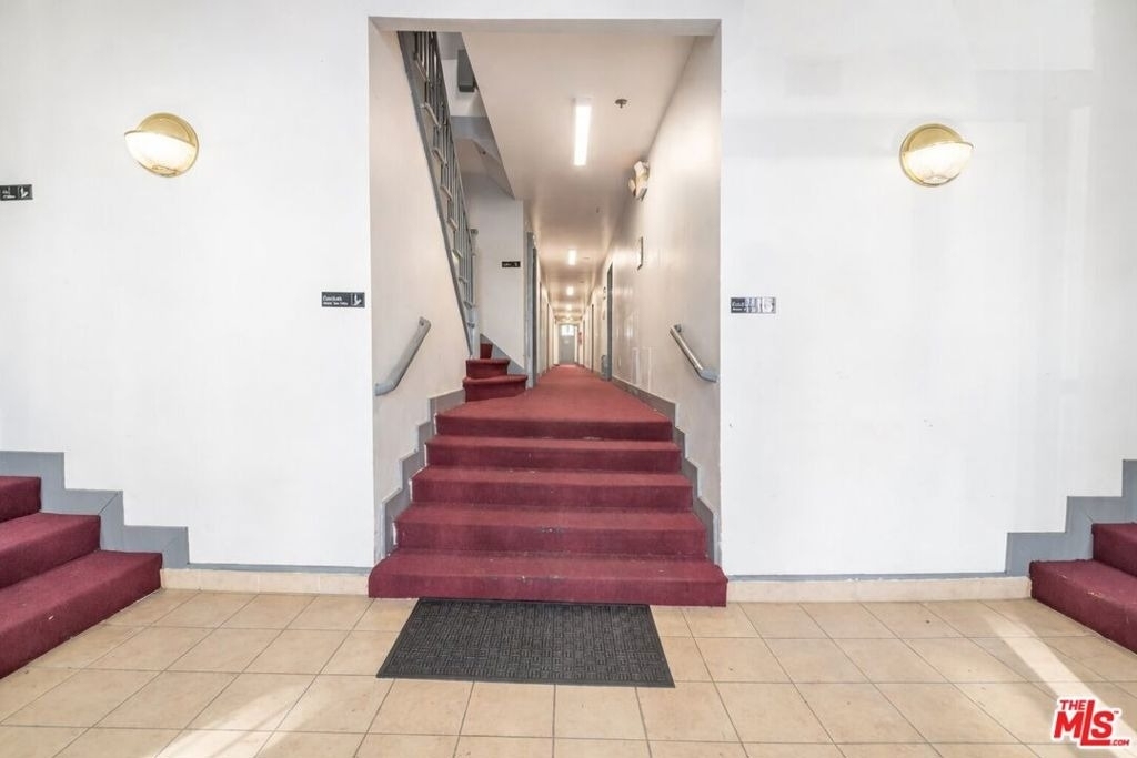 537 S Kenmore Avenue - Photo 4