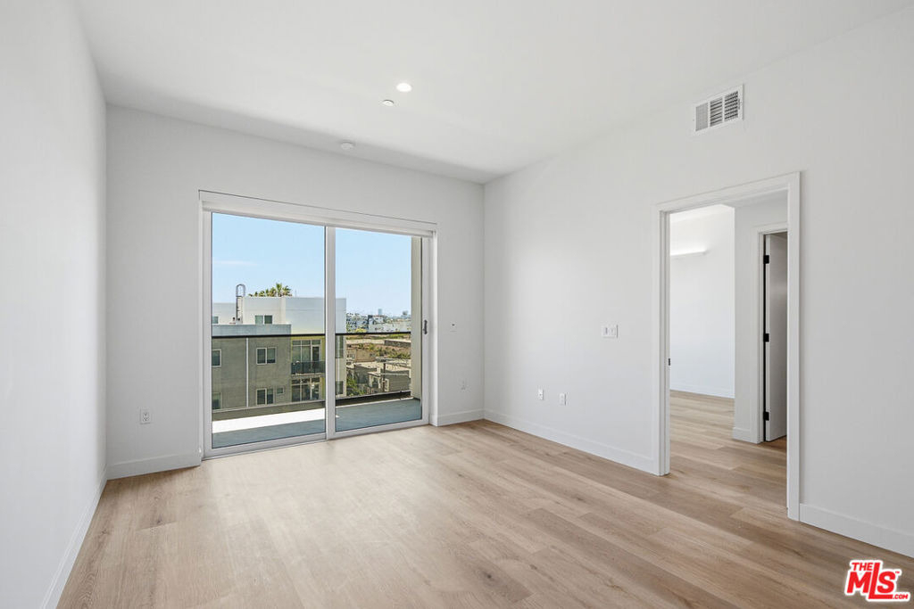 3555 Overland Avenue - Photo 5