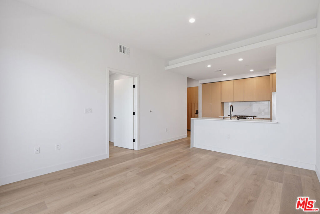 3555 Overland Avenue - Photo 8