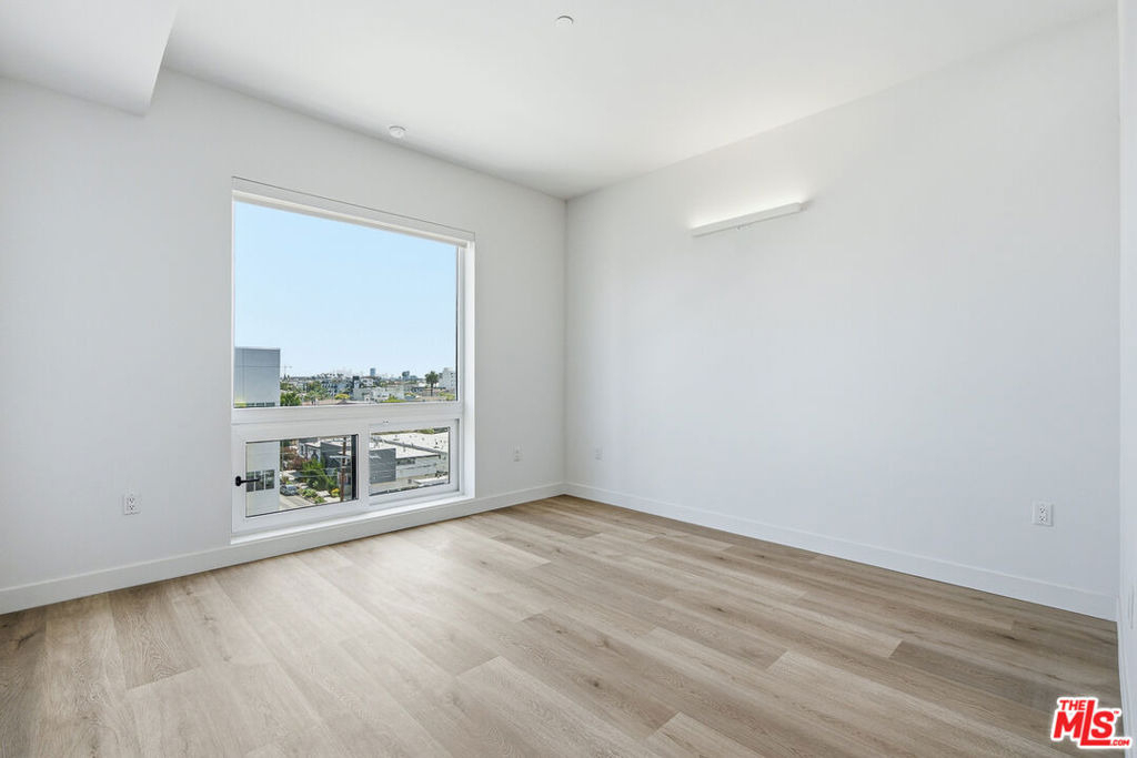 3555 Overland Avenue - Photo 10