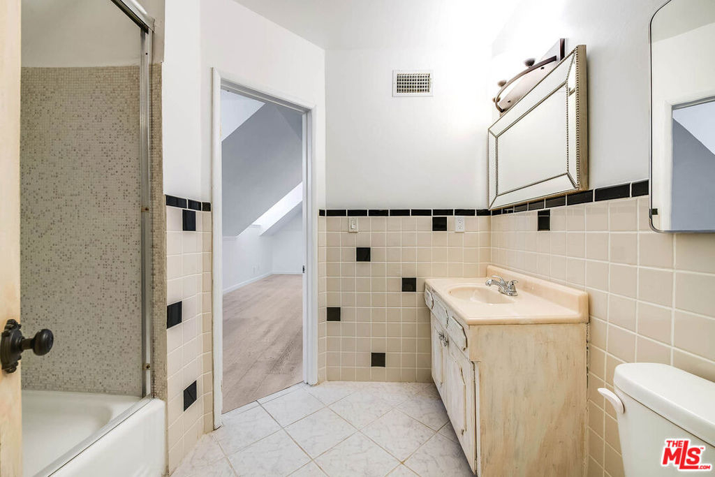 4309 Gentry Avenue - Photo 43