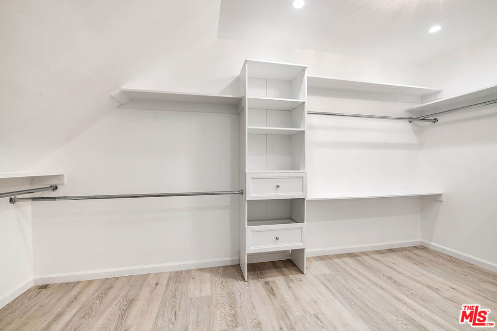 4309 Gentry Avenue - Photo 36