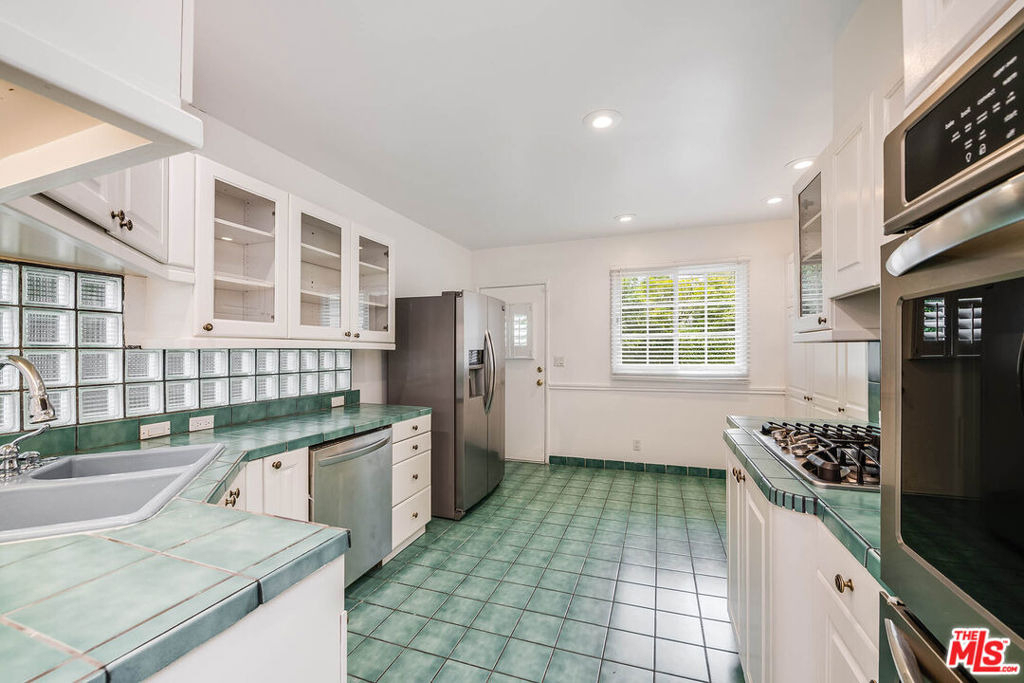 4309 Gentry Avenue - Photo 22