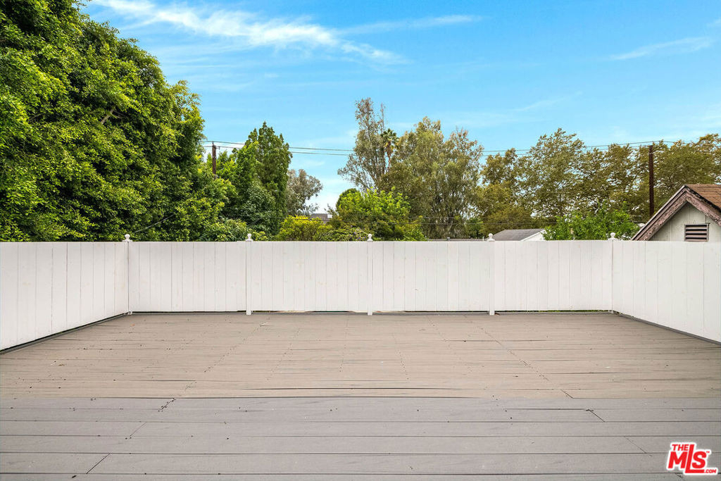 4309 Gentry Avenue - Photo 32
