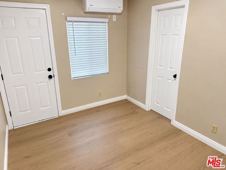 5966 1/2 Benner St - Photo 14