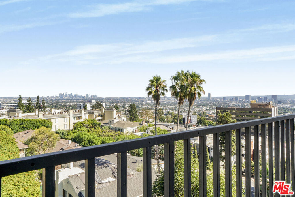 1230 Horn Avenue - Photo 8